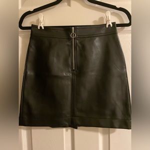Aritzia Wilfred Roxanne Vegan Leather Skirt